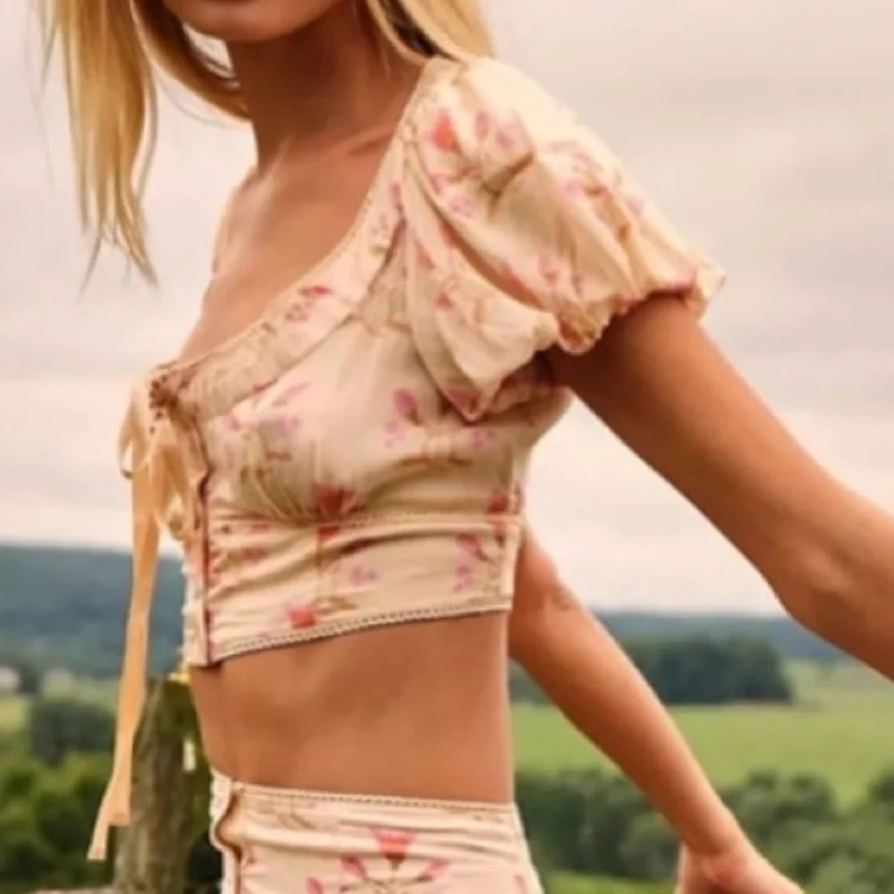 Free People Easy to Love Ivory Puff Sleeve Floral Crop Top Size XS
